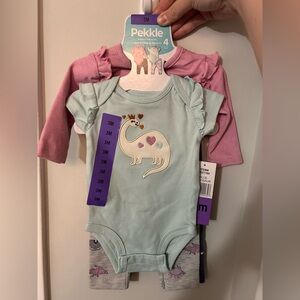 4 Piece Bodysuit & Pants set by Pekkle